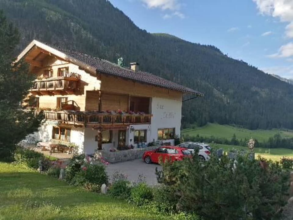 Außenansicht Haus Veidlis