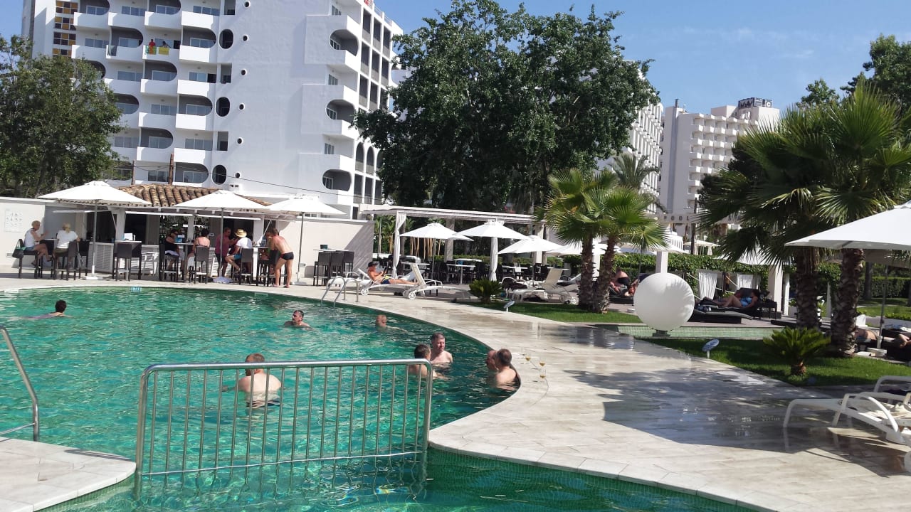 Pool BG Hotel Caballero