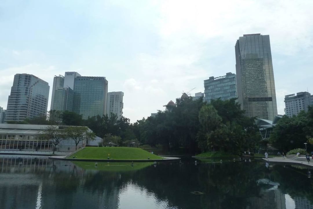 Blick vom KLCC Park aus Hotel Traders Kuala Lumpur