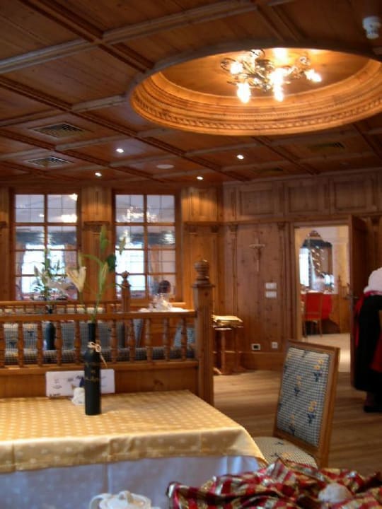 Esssaal im Hotel Alpenschlössl AMONTI Wellnessresort