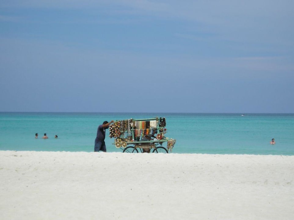 Souvenirhändler am Strand Sol Hicacos Varadero