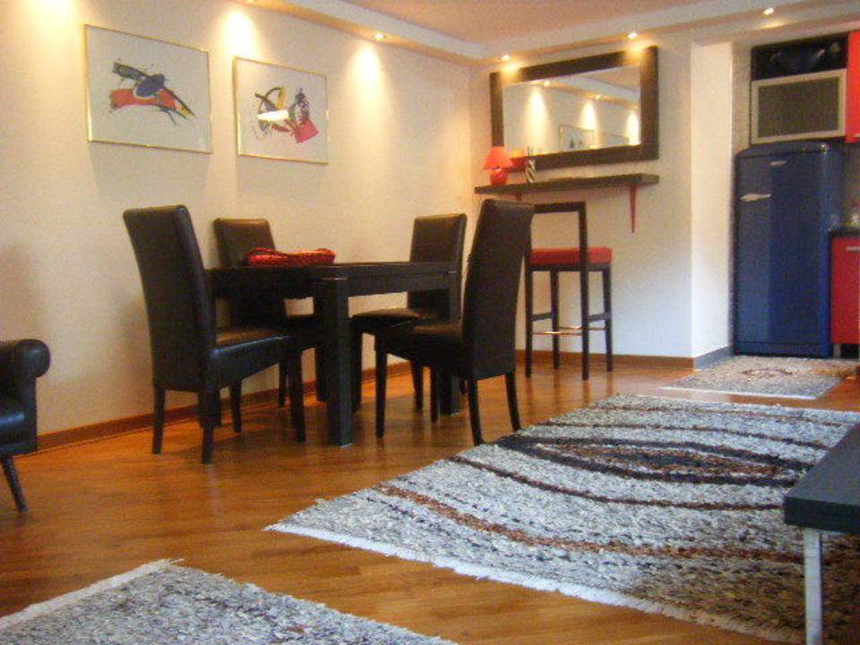 Living room Luxury Apartment near Royal Palace