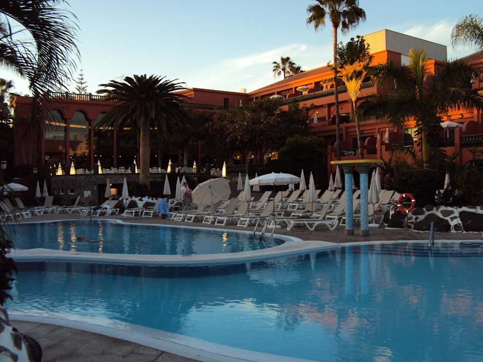 Der Pool vom Restaurant gesehen Adrián Hoteles Colón Guanahaní - Adults only