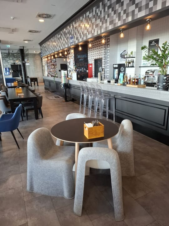 Gastro Holiday Inn - the niu, Square Mannheim