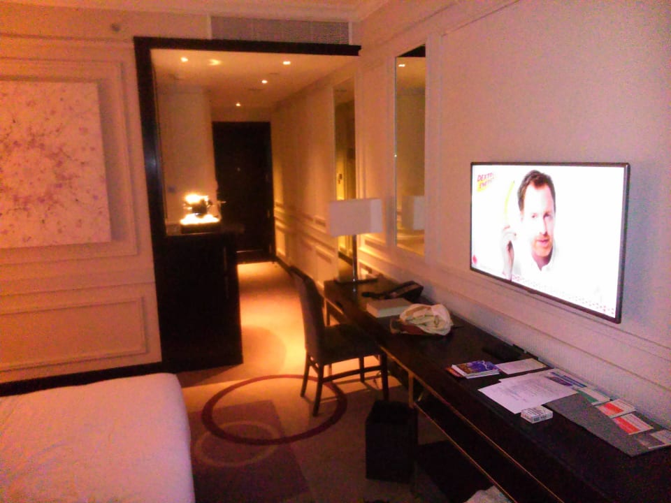 Das Zimmer Le Meridien Mina Seyahi Beach Resort & Waterpark