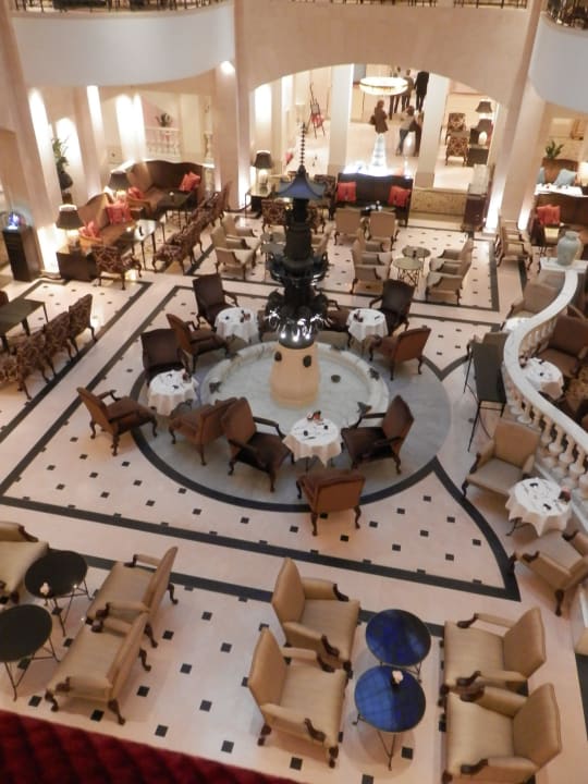 Der berühmte Elefanten-Brunnen Hotel Adlon Kempinski Berlin