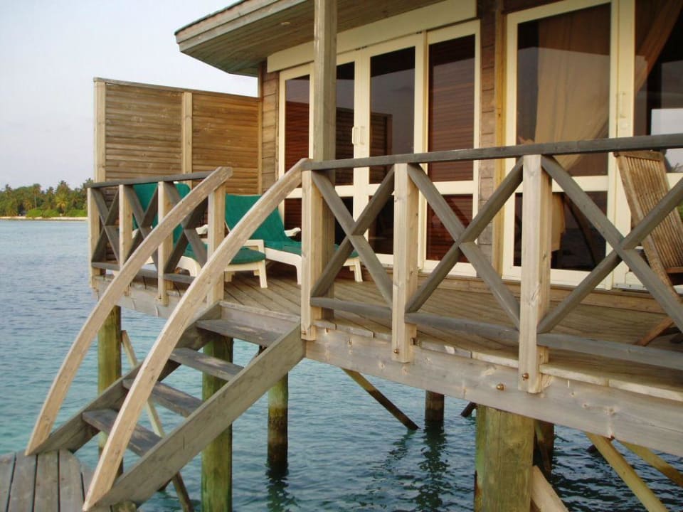 Rückseite Wasservilla Kuredu Island Resort & Spa