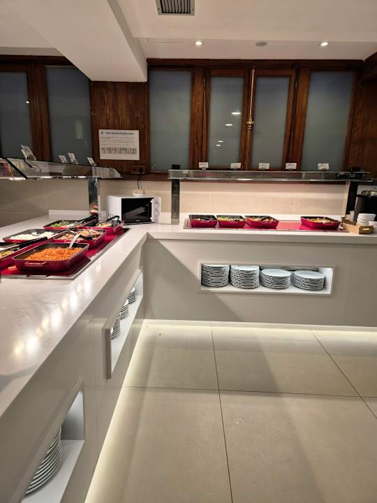 Gastro HL Miraflor Suites Hotel