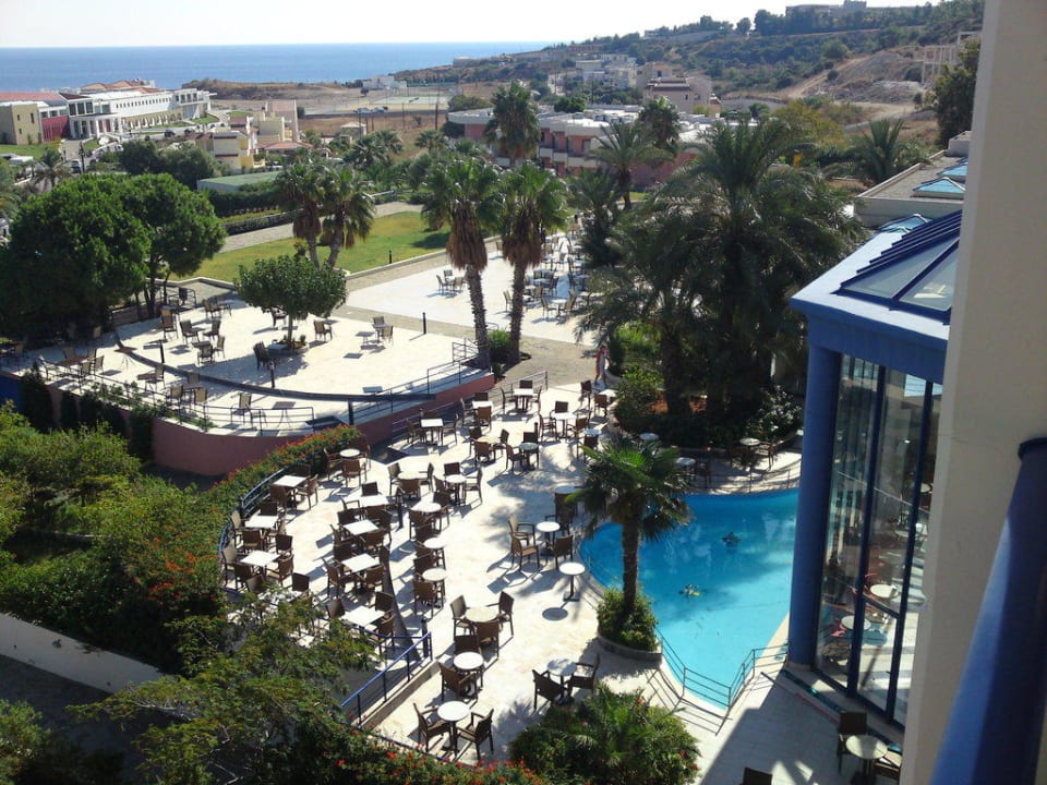 Blick vom Balkon Kresten Palace Hotel