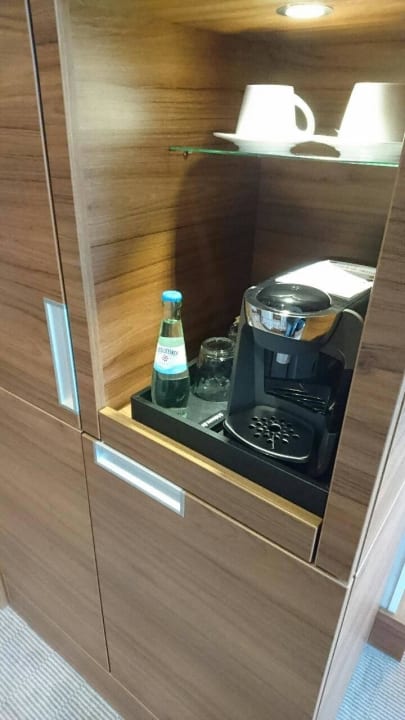 Kaffe und Wasser  Reichshof Hamburg