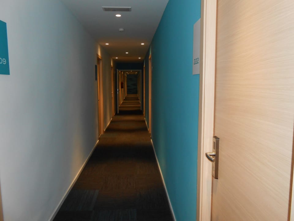 Flur/Gang zu den Zimmern JS Palma Stay