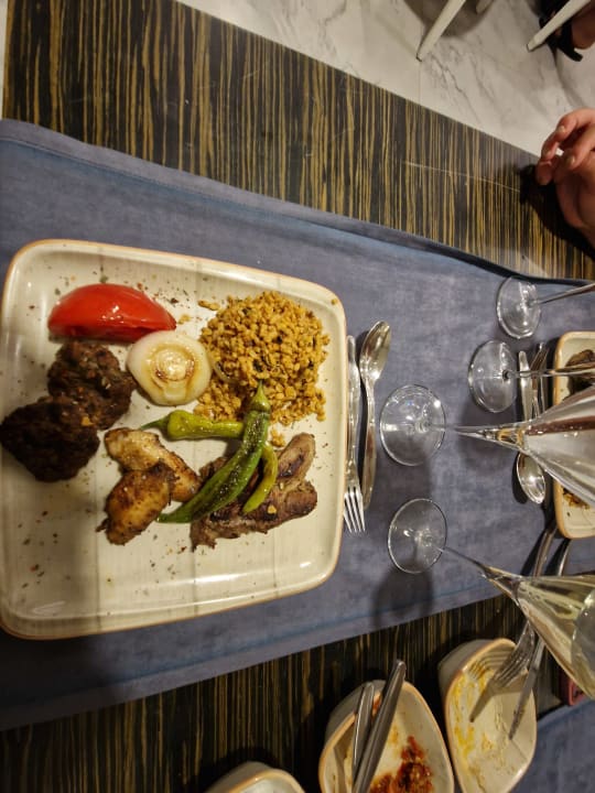 Gastro Well Palace Side