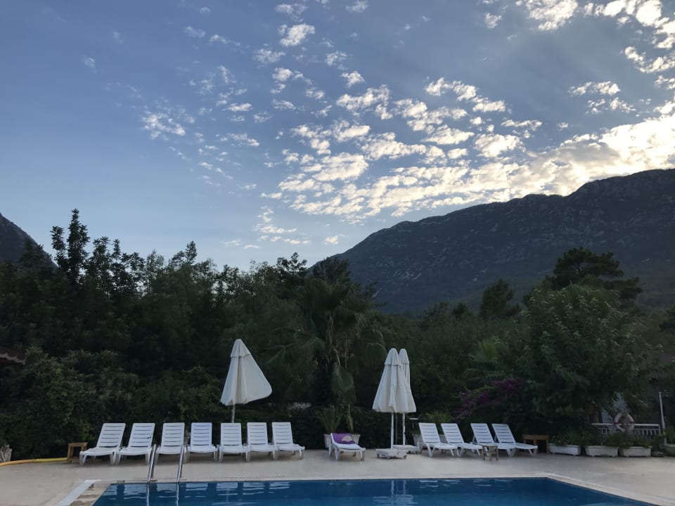 Pool LYKIA lodge | home of happiness