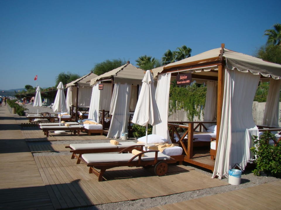 ВИП пляж Limak Limra Hotel & Resort