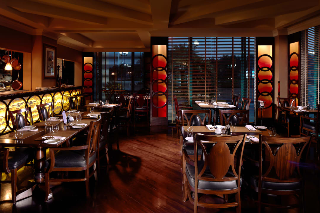 Gastro Mövenpick Grand Al Bustan Dubai