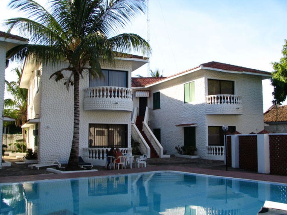 Pool mit Appartements Apartments Colliers Center