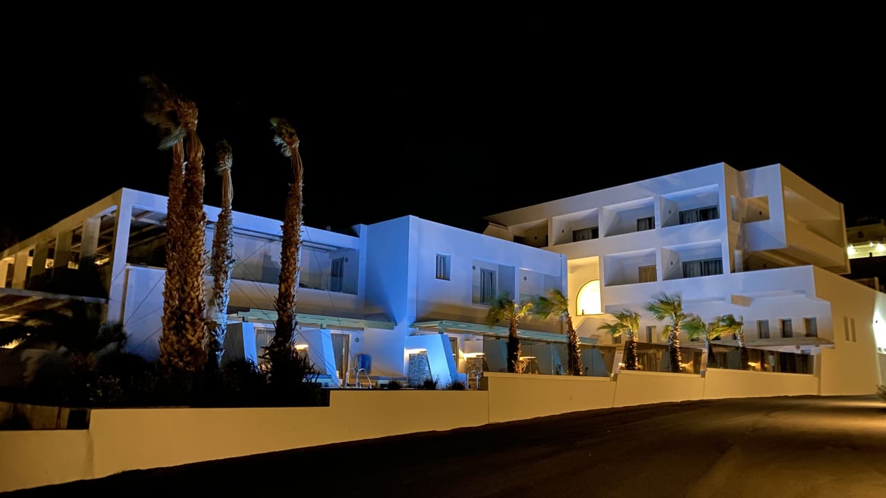 Außenansicht Kakkos Beach Hotel