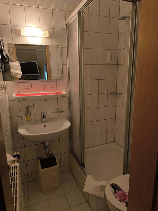 Zimmer Hotel Pension Holum Garni