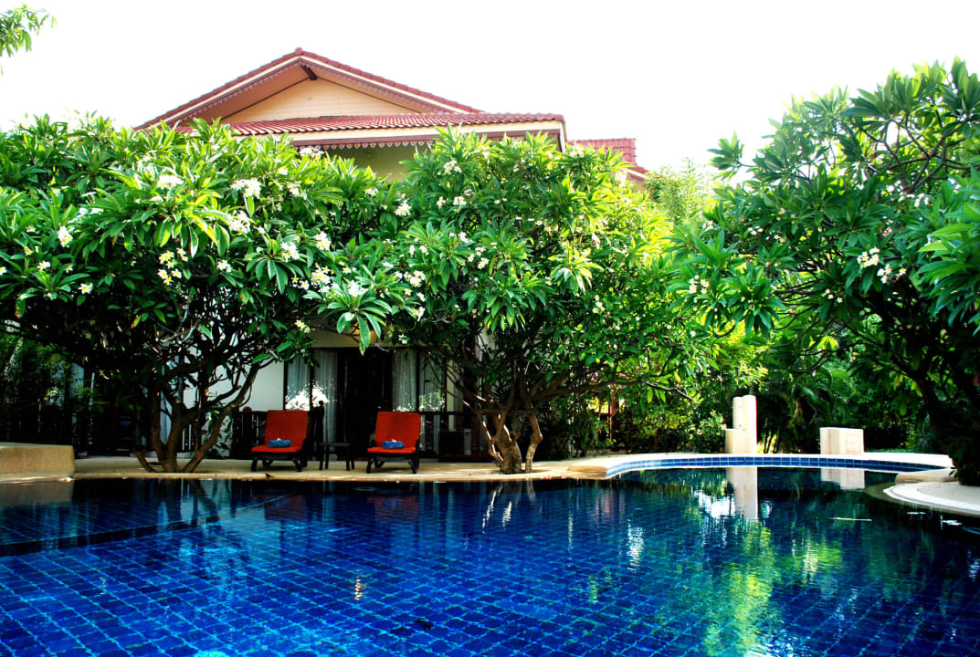 Garden Swimming Pool BURI BEACH Resort