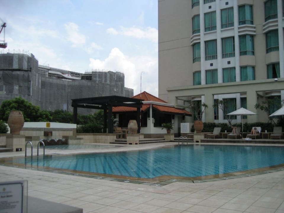 Pool mit Spa InterContinental Singapore