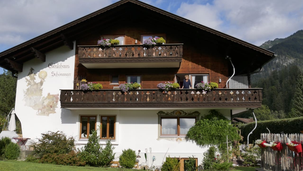 Außenansicht Gästehaus Schönanger