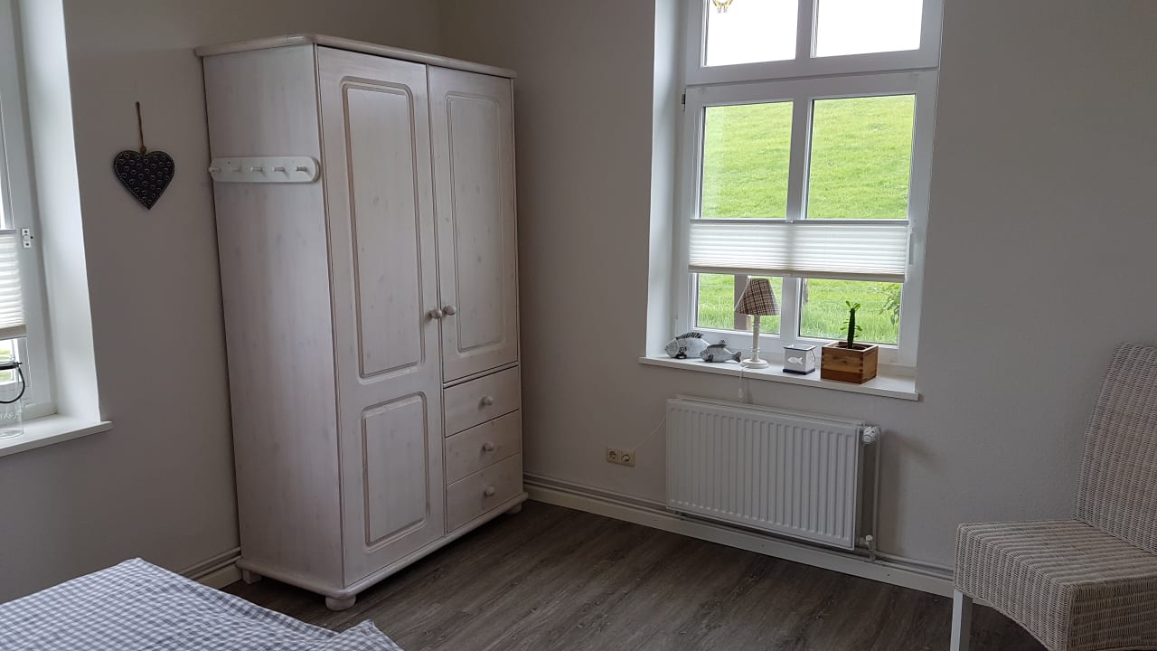 Zimmer Ferienhaus Hemenswarft direkt an der Nordsee mit Meerblick