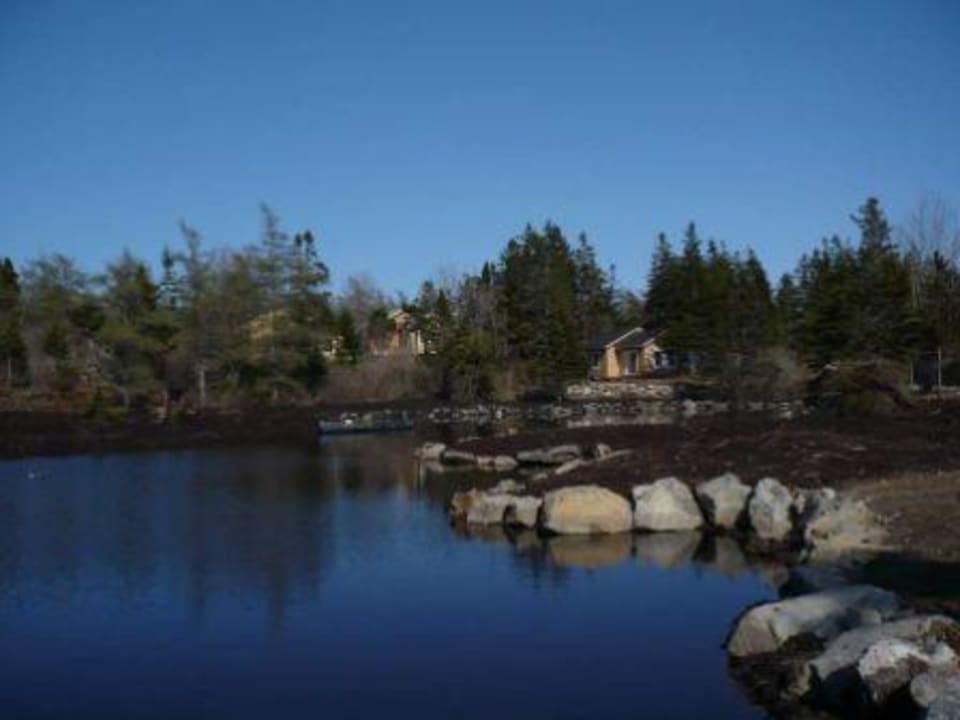 Eigener See auf dem Anwesen Sluice Point Cottages and Golf