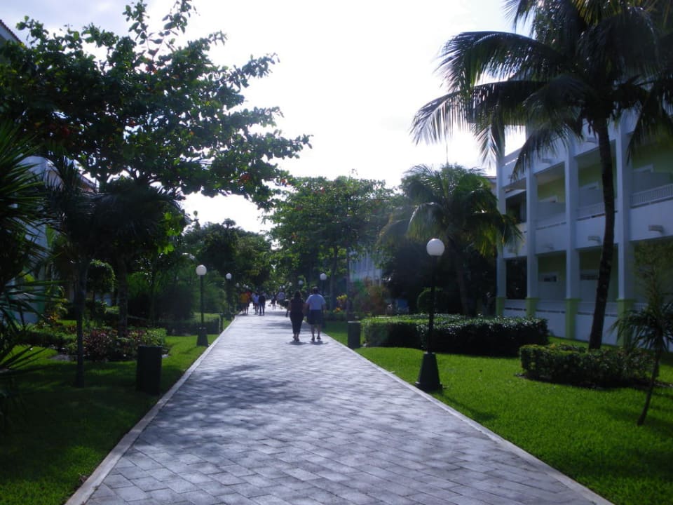 Weg zum  strand Hotel Riu Playacar