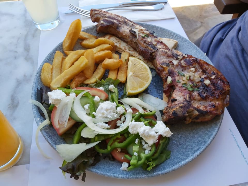 Gastro Crystal Springs Beach Hotel