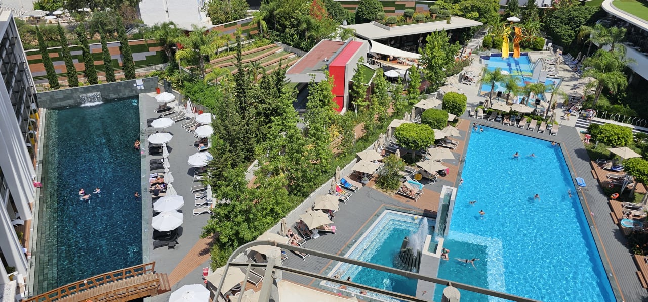 Pool The Sense Deluxe Hotel