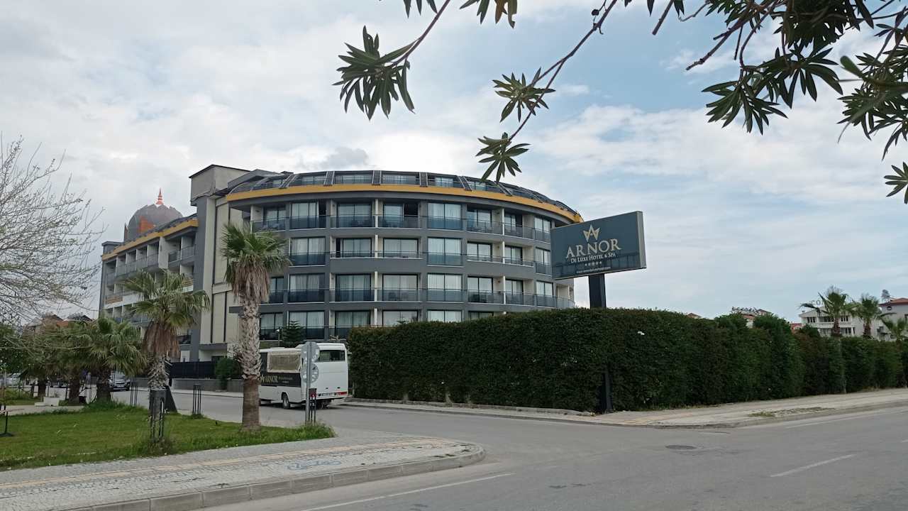 Außenansicht Arnor de Luxe Hotel & Spa