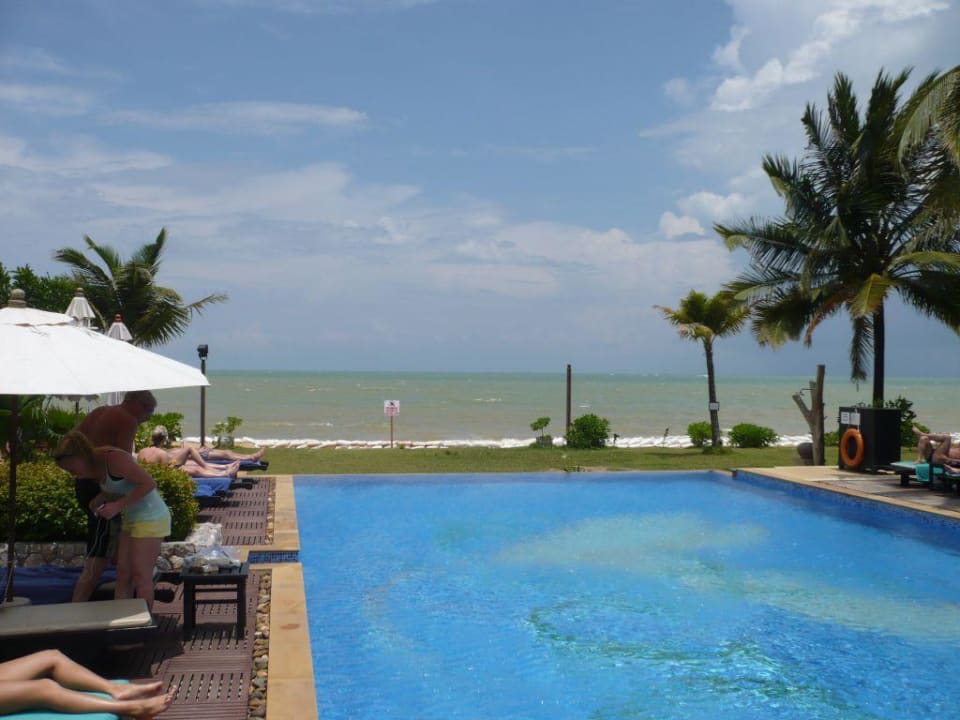 Pool La Flora Khao Lak