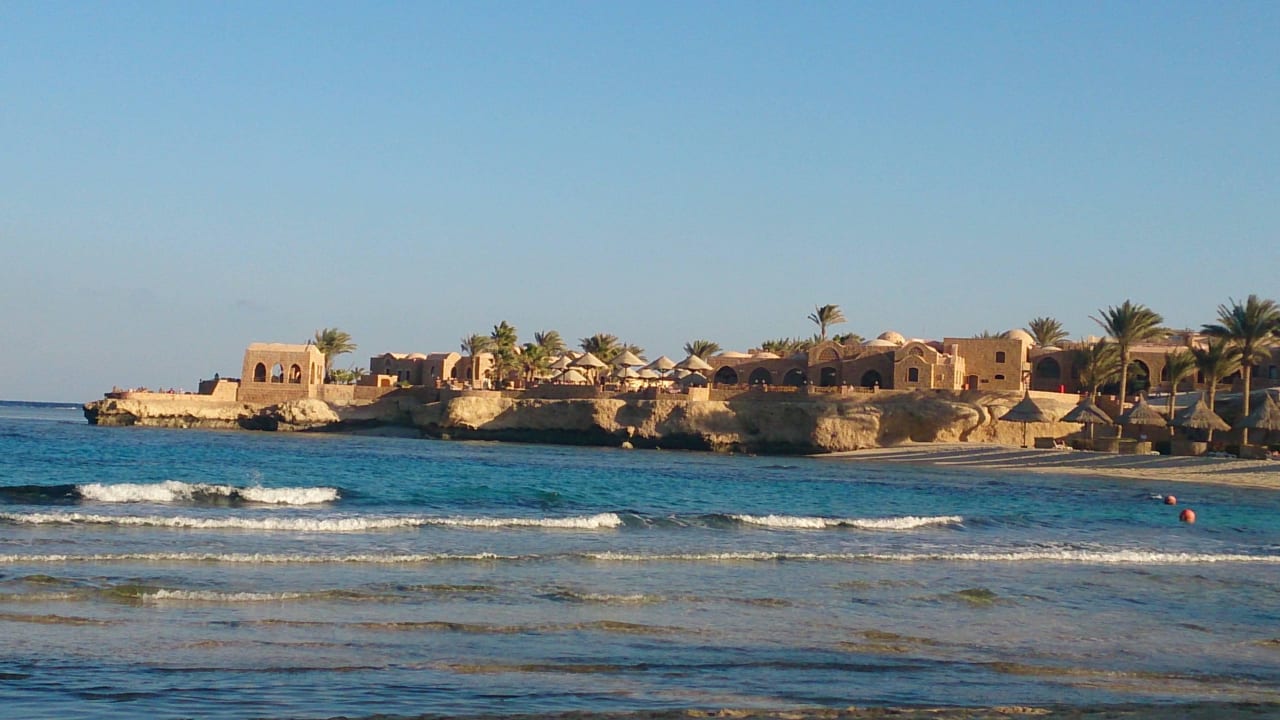Blick vom Strand Mövenpick Resort El Quseir
