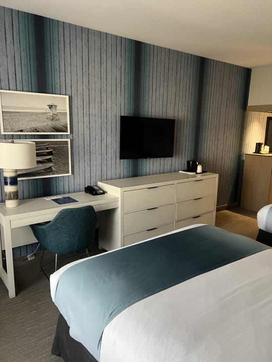 Zimmer SunCoast Hotel Anaheim, Tapestry Collection by Hilton