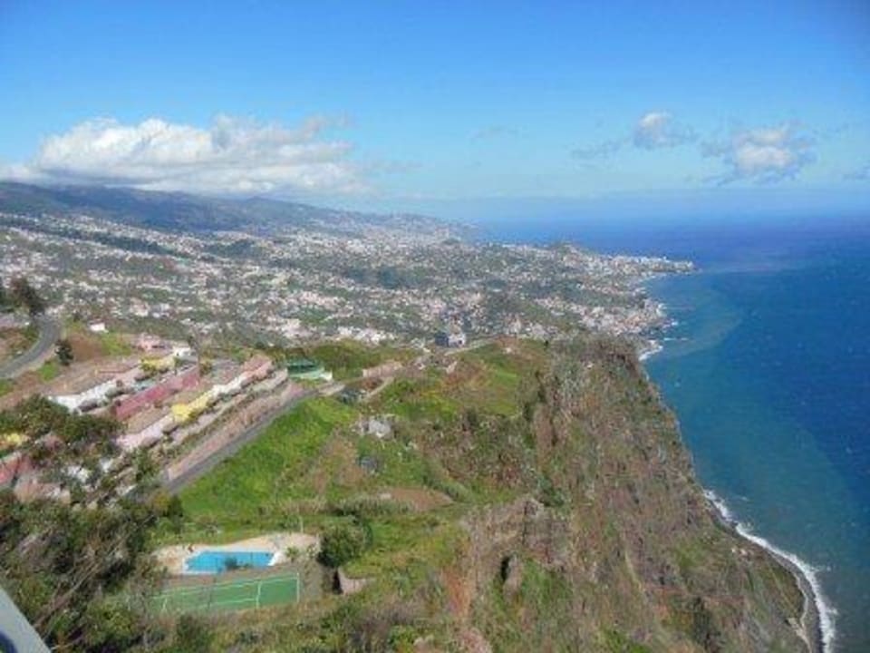 Teil der Anlage mit Blick auf Funchal Encosta Cabo Girão