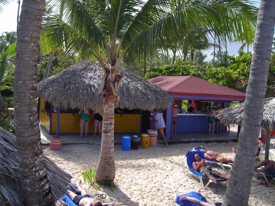 Eine der Strandbars Grand Palladium Select Bávaro Resort & Spa