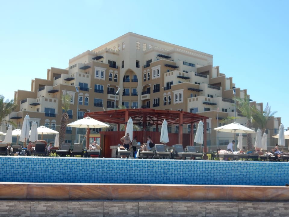 Erwachsenenpool vom Stand aus Rixos Bab Al Bahr