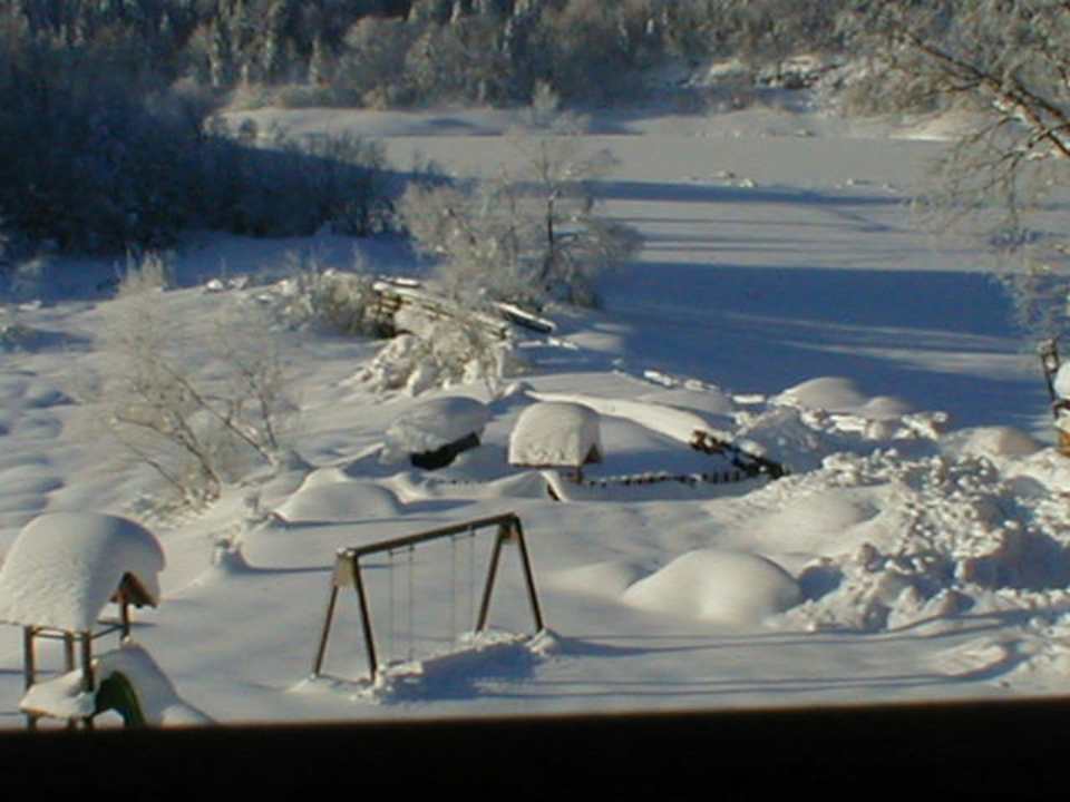 Kinderspielplatz im Winter Haus Hirschpoint