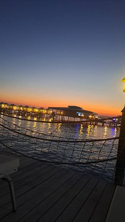 Strand Azura Deluxe Resort & Spa Hotel