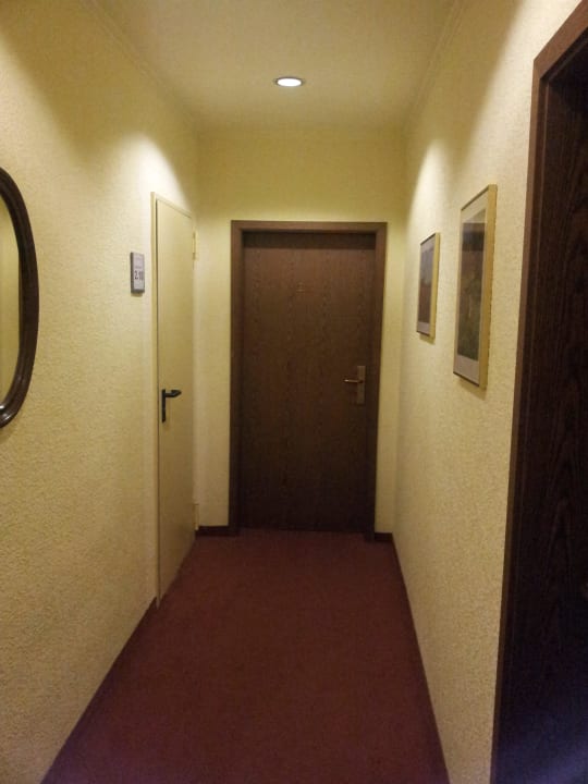 Der Flur zum Zimmer  Rhein-Hotel St.Martin