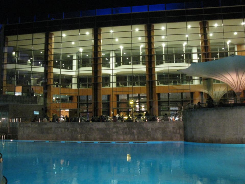 Pool und Speisesaal Grand Belish Resort Hotel & Spa