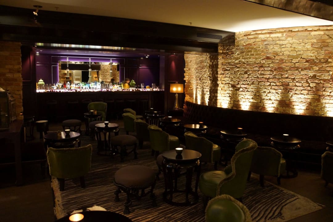 Schöne Dekoration und Beleuchtung. Hotel Zoo Berlin