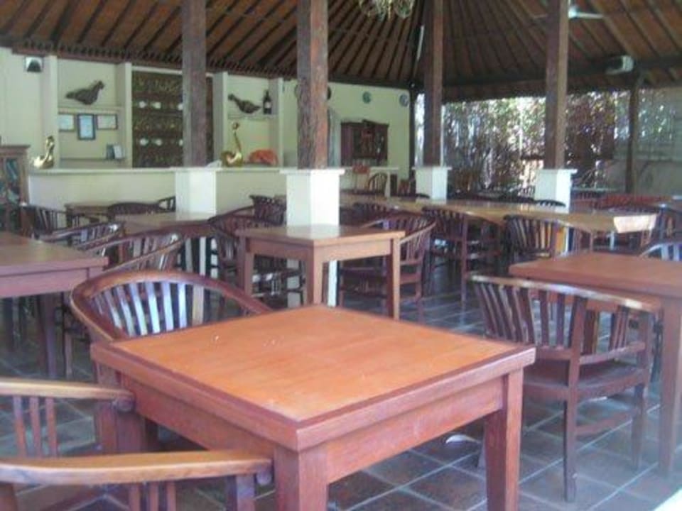 Restaurant im hinteren Bereich Hotel Puri Bambu