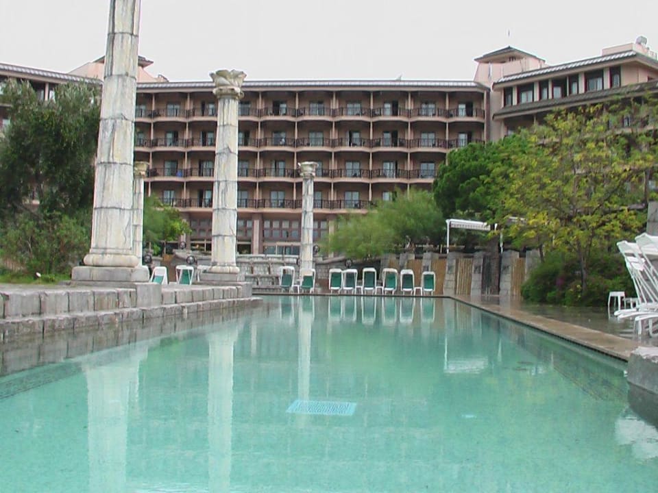 Hauptgebäude & Pool Xanadu Resort Hotel