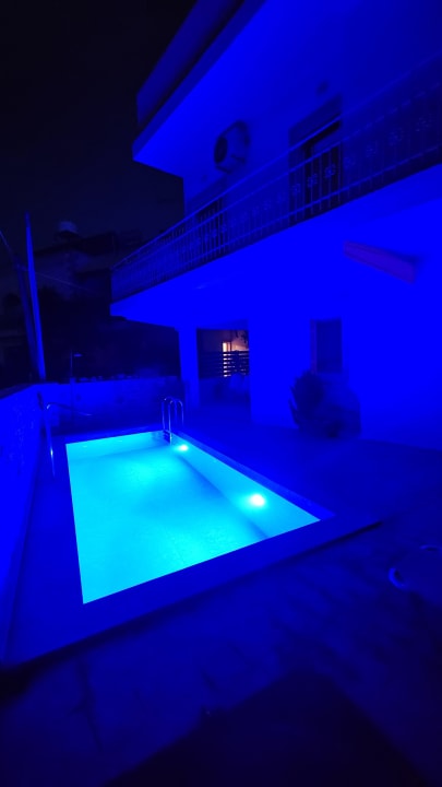 Pool Halkidio House
