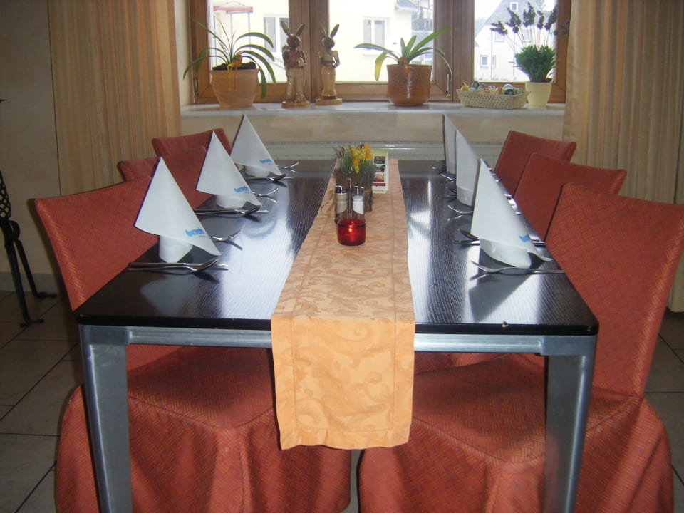 Tisch im Restaurant Erzgebirgshotel Freiberger Höhe