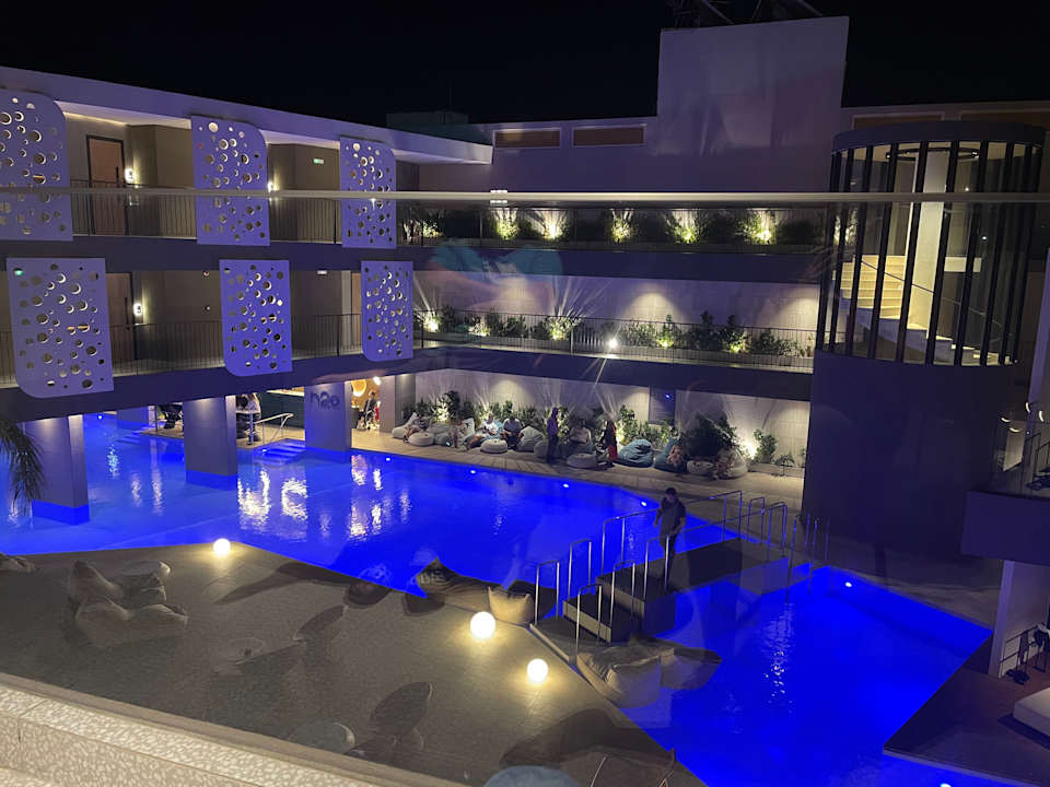 Pool Harmony Boutique Resort