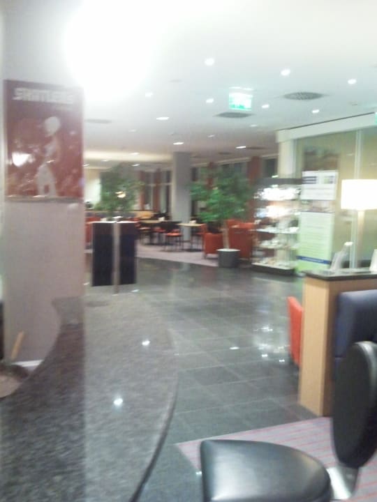 Hotel Holiday Inn Express Frankfurt Airport Holiday Inn Express Frankfurt - Airport