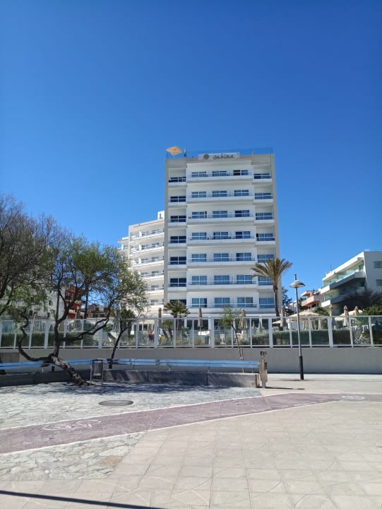 Außenansicht Sabina Hotel & Suites