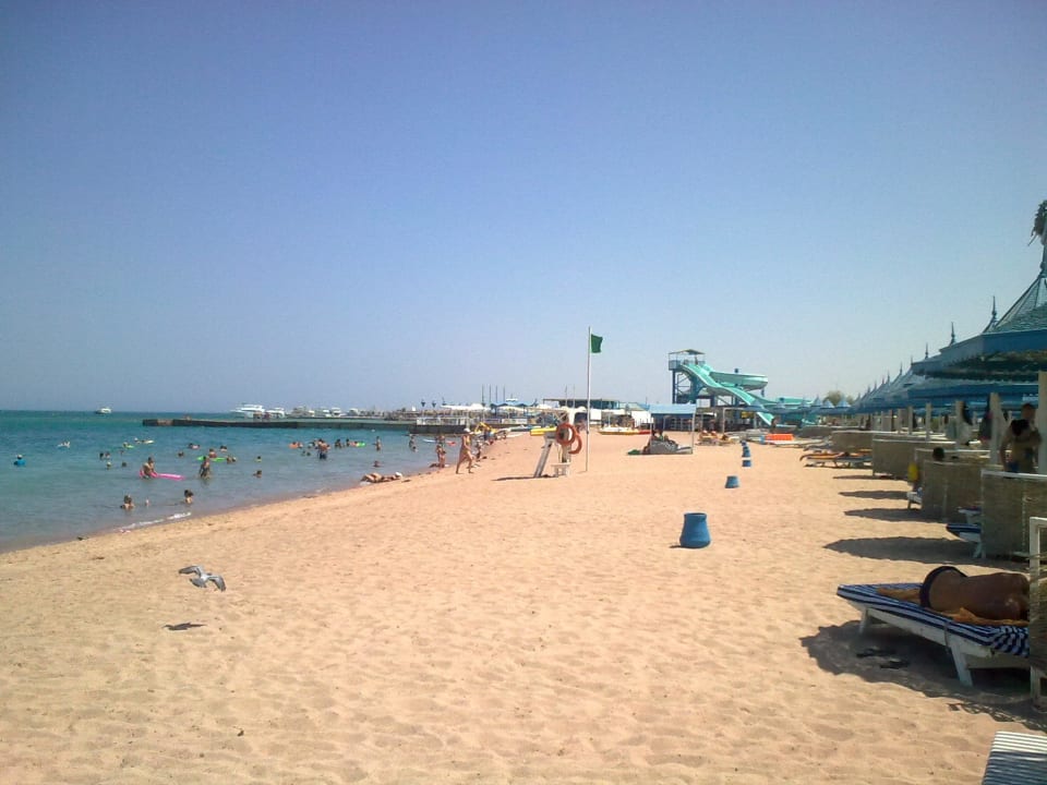 Schöner, sauberer Strand! The Grand Hotel Hurghada